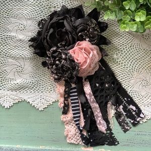 •{Handmade Flower Pin}•